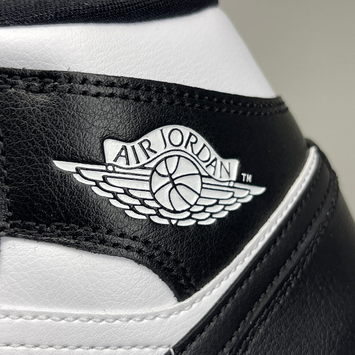 NIKE AIR JORDAN 1 - Mid Panda Women's